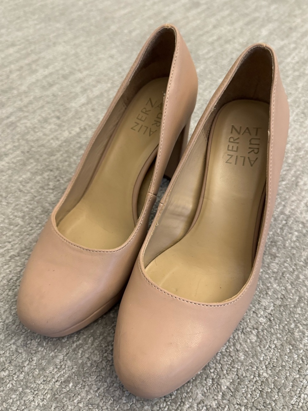 Naturalizer Blush Tan Round-Toe Heels
